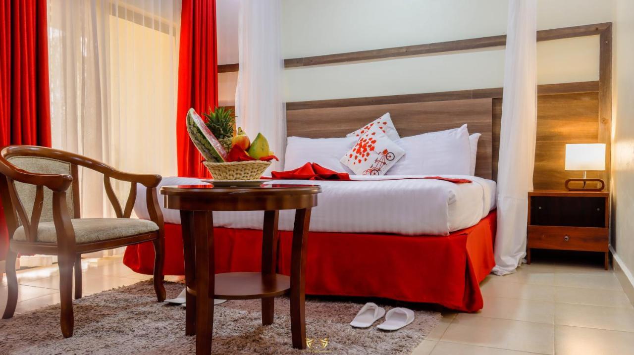 Millsview Hotels In Кисуму Екстериор снимка