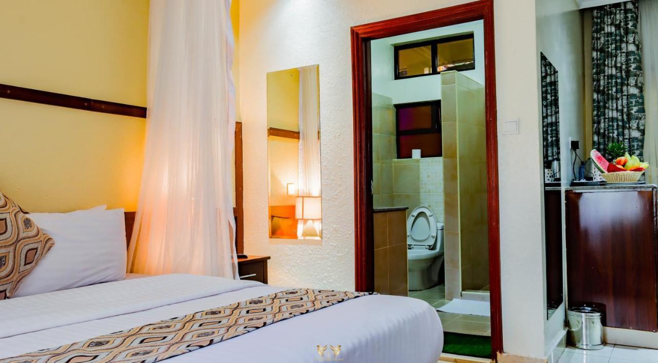 Millsview Hotels In Кисуму Екстериор снимка