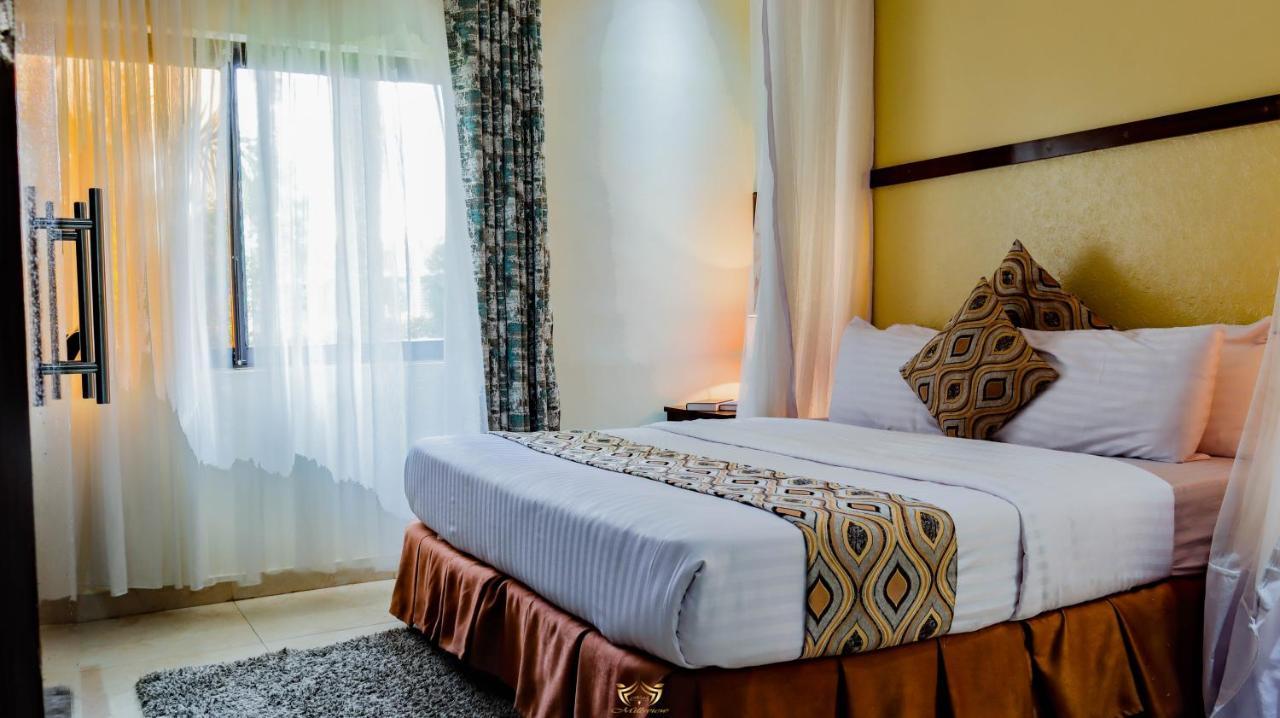 Millsview Hotels In Кисуму Екстериор снимка
