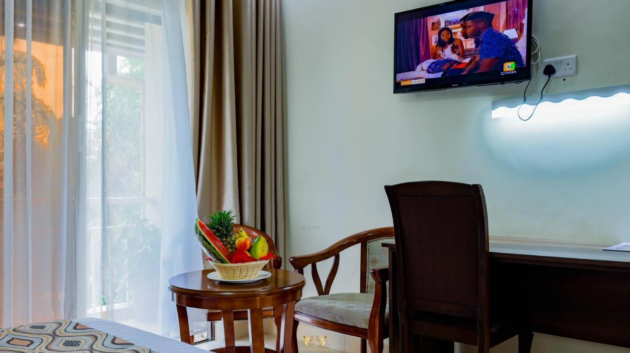 Millsview Hotels In Кисуму Екстериор снимка