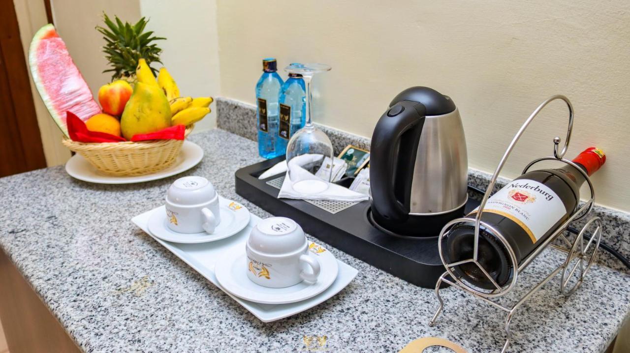 Millsview Hotels In Кисуму Екстериор снимка