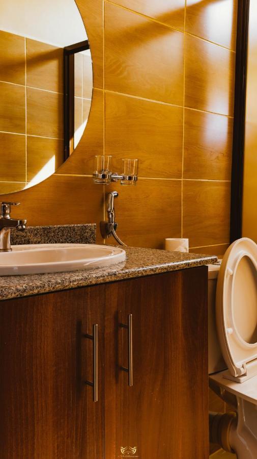 Millsview Hotels In Кисуму Екстериор снимка